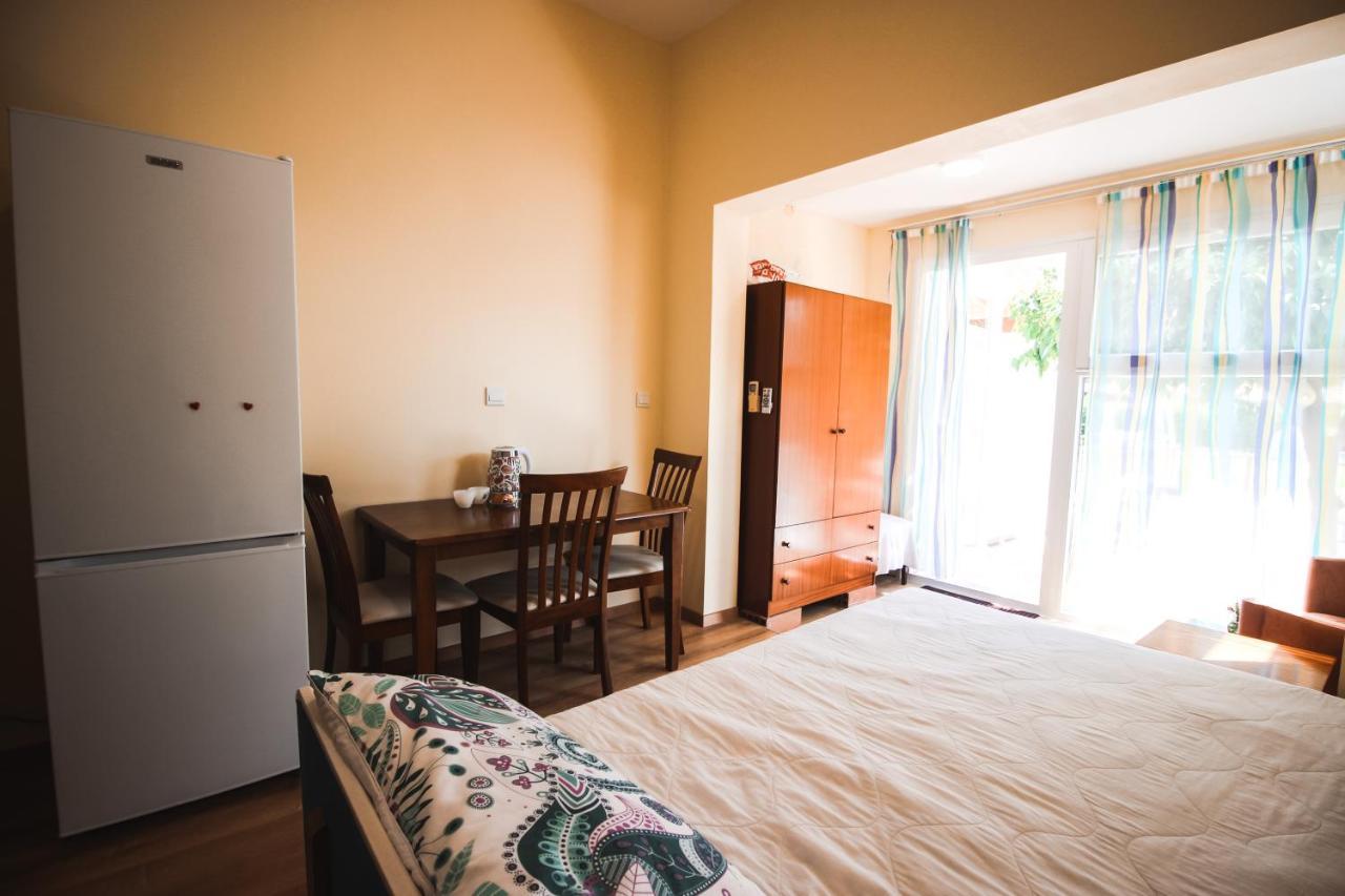 Moon-Light Studio Hotel Larnaca Ngoại thất bức ảnh